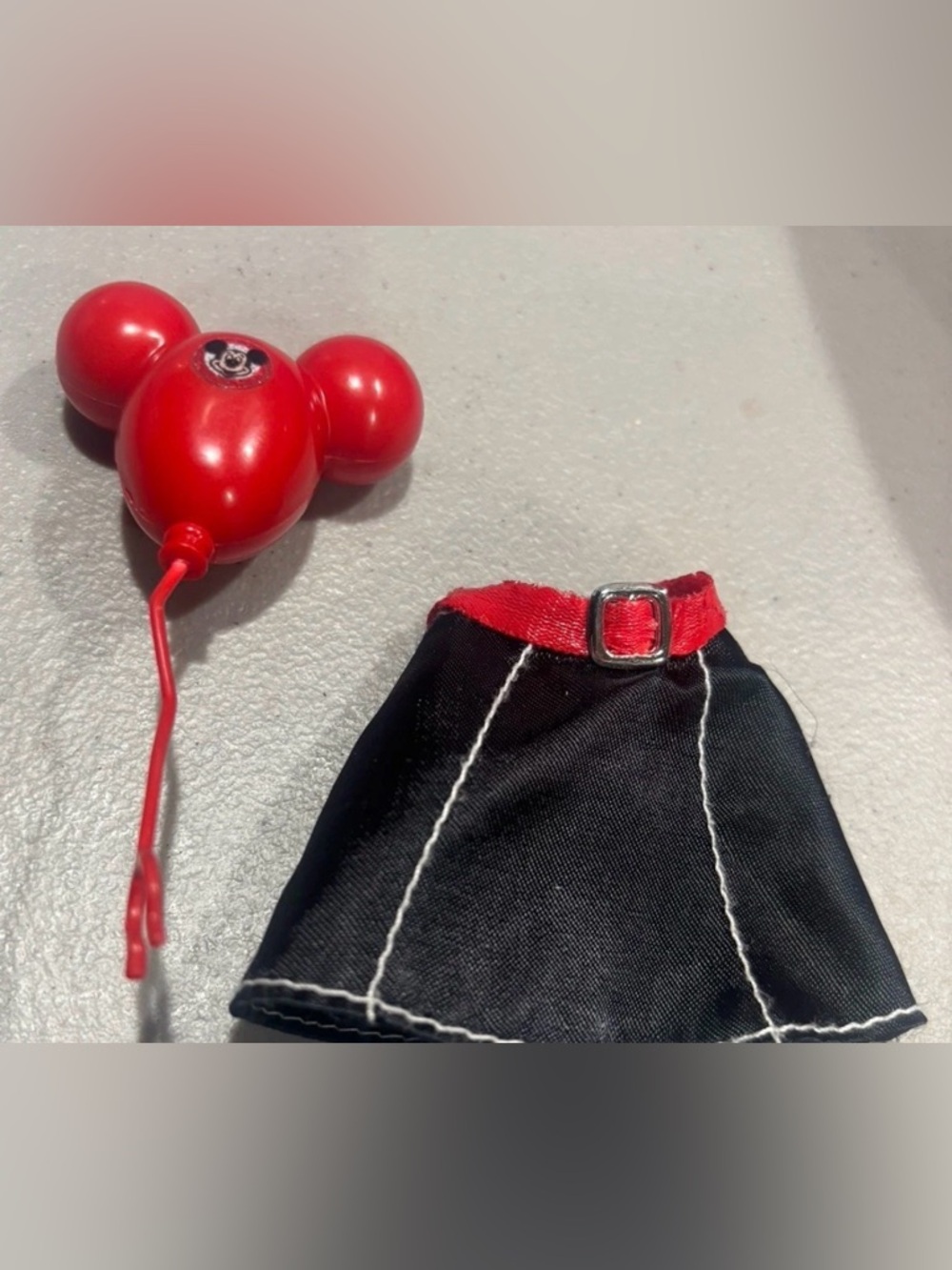 Mattel Barbie Walt Disney World 25th Anniversary Vintage Accessories